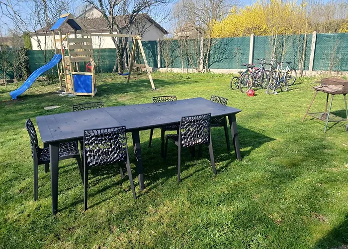 Insolite Avec Jeux Et Jacuzzi Holiday home